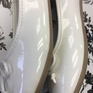 Zac & Zoe  dress up shoes. Size 3. 1/2 White